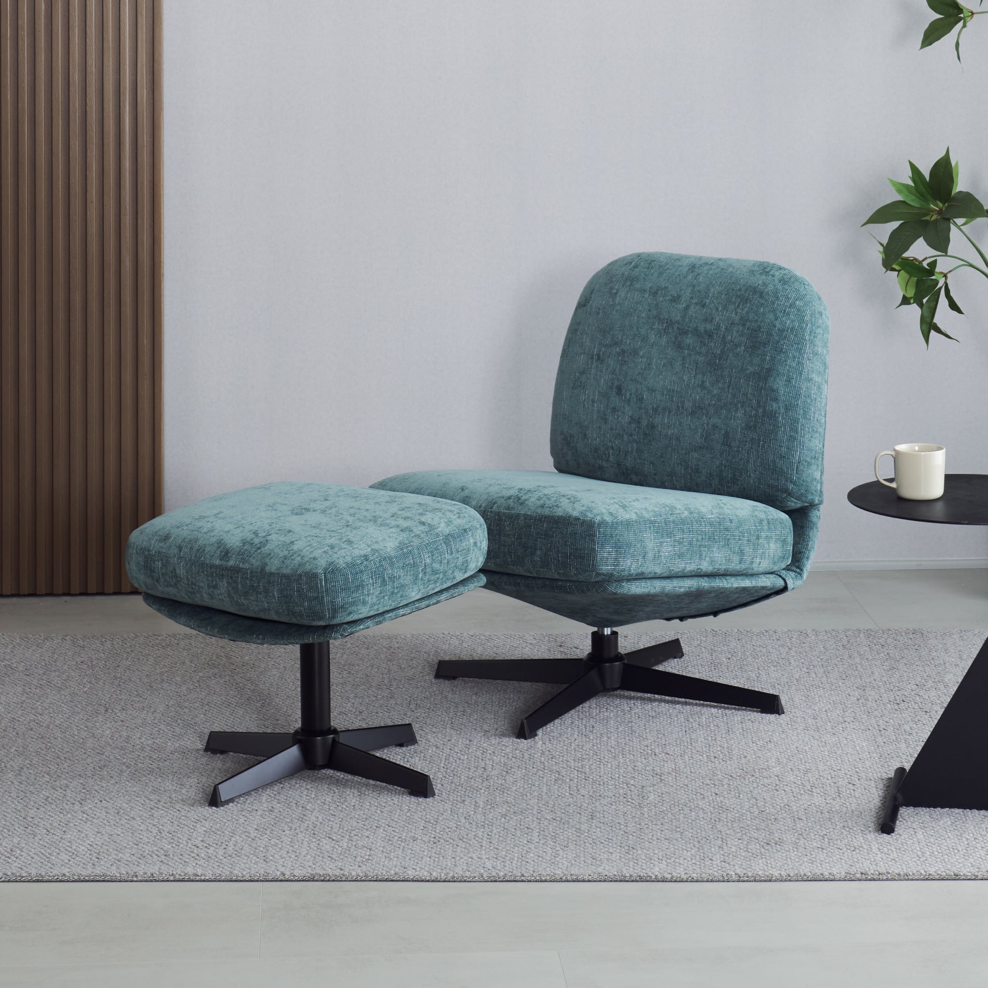 オットマン付きパーソナルチェア Tacito（タキト）